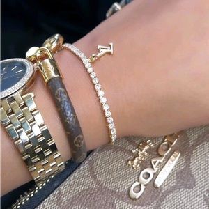 🩷🔥 LIKE TO GET NOTIFIED WHEN WE GO LIVE 🔥🩷